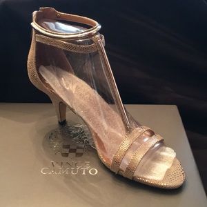 Vince camuto 3 in heels